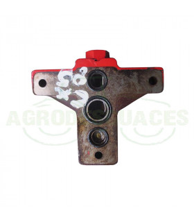 Tapa cierre distribuidor hidráulico usada tractor McCormick 1971165C1