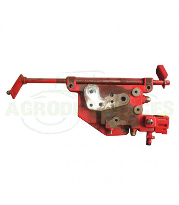 Colector válvulas elevador usado tractor McCormick 225275A3