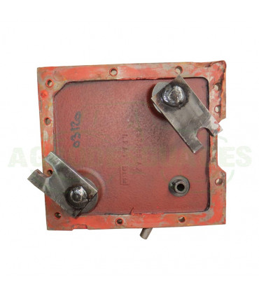 Tapa palancas usada tractor McCormick 257285A3